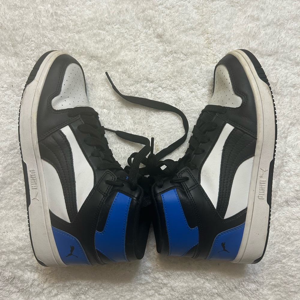 Puma Men's Black and Blue High-Top Sneakers